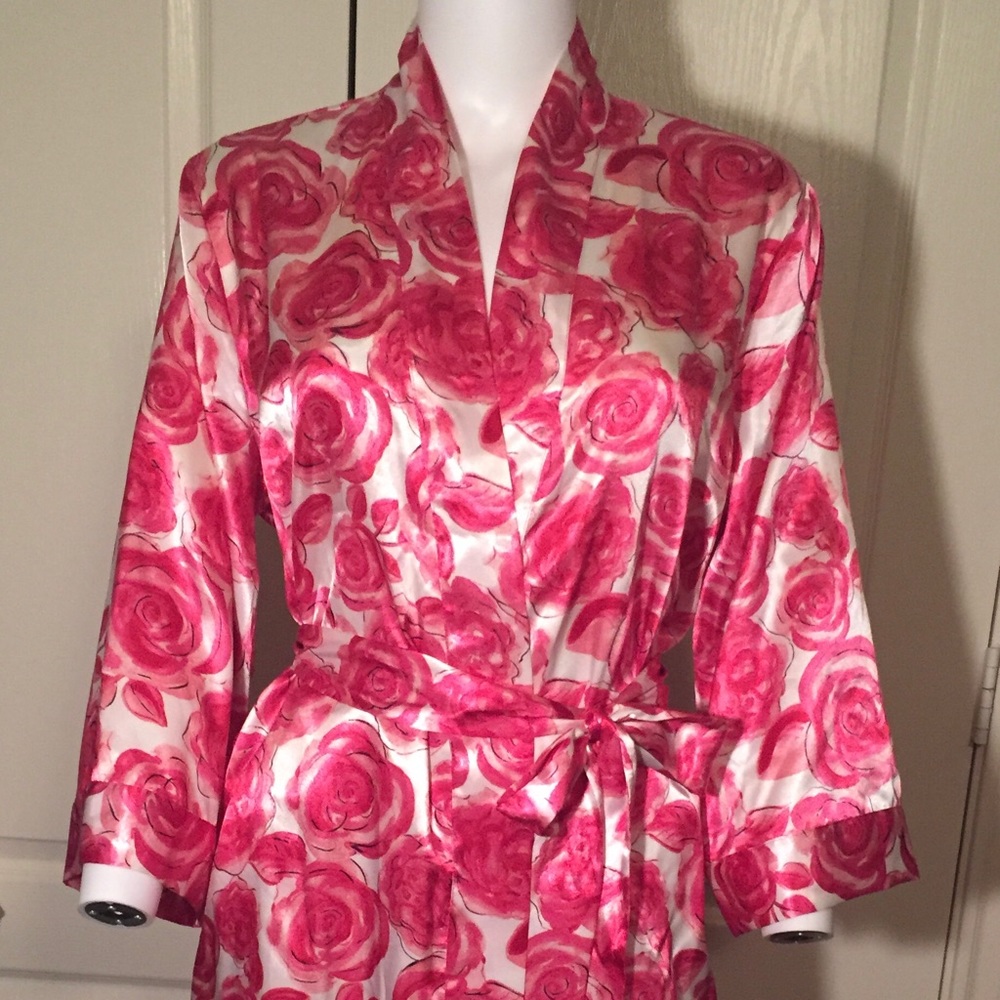 Lovely Robe kimono.